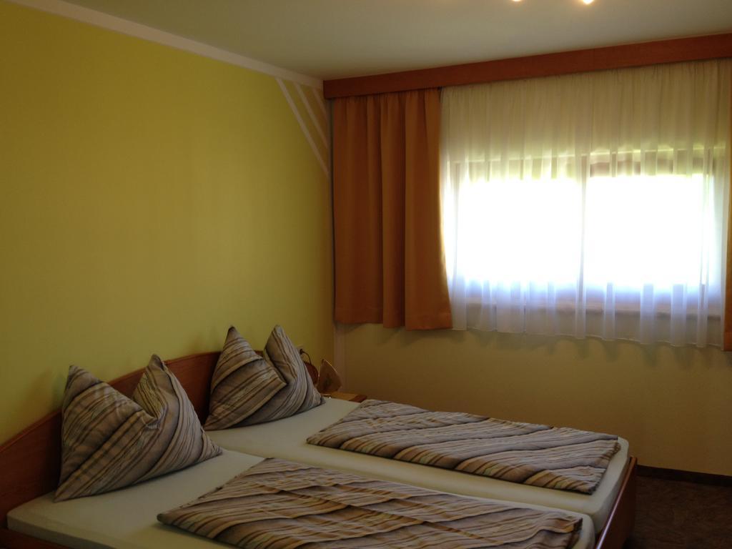 Pension Seerose Дроболлах-ам-Фаакер-Зее Экстерьер фото