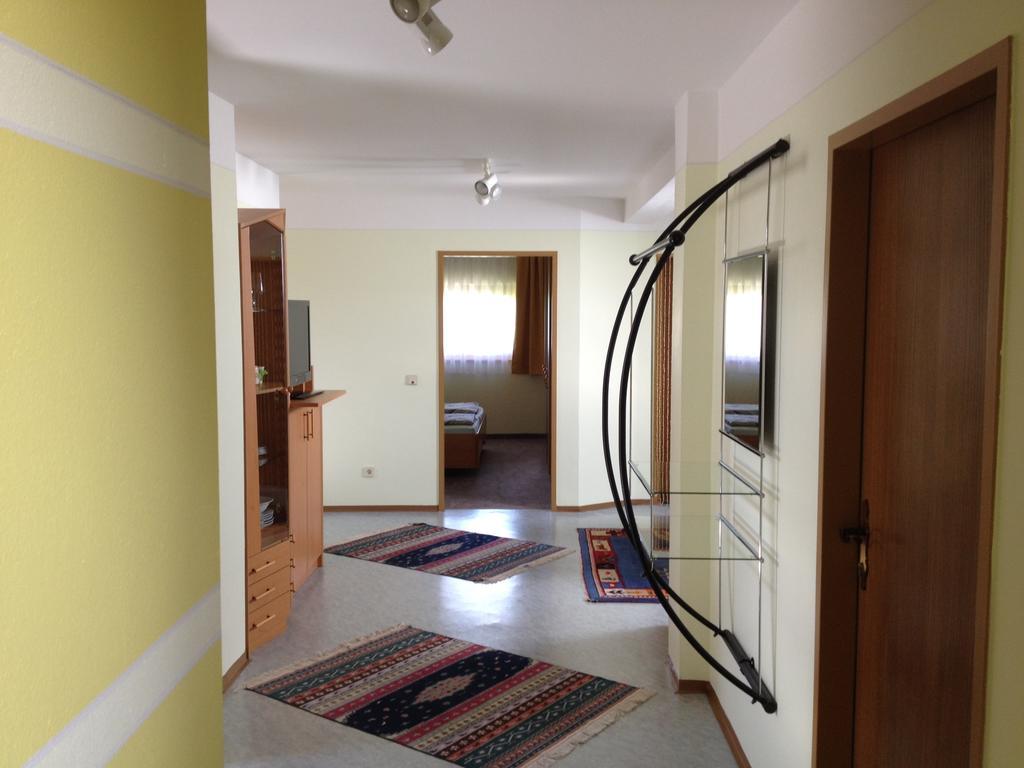 Pension Seerose Дроболлах-ам-Фаакер-Зее Экстерьер фото