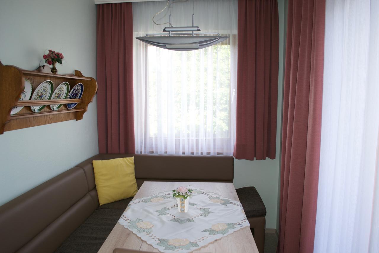 Pension Seerose Дроболлах-ам-Фаакер-Зее Экстерьер фото